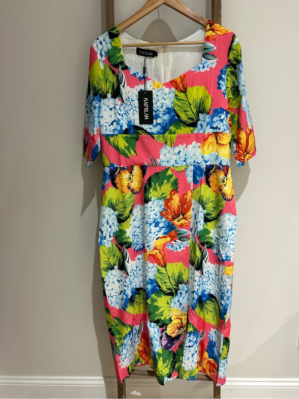 Kaimilan Vibrant Hydrangea Short Sleeve Floral MIDI Dress Size 10 NWT Spring